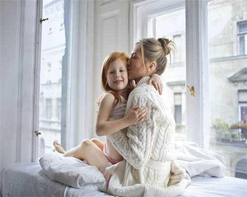 50岁高龄绝经女性还能通过借卵自怀生子吗?专业助孕机构咨询